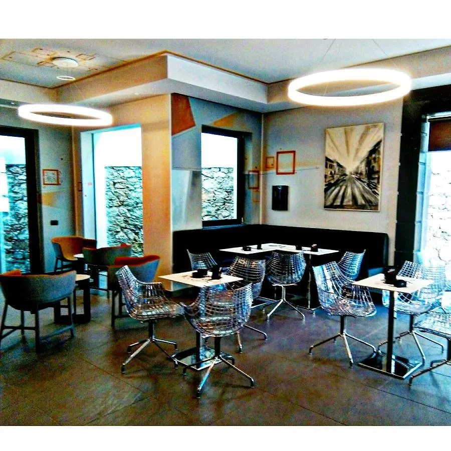 Hotel I Narcisi 시니스콜라