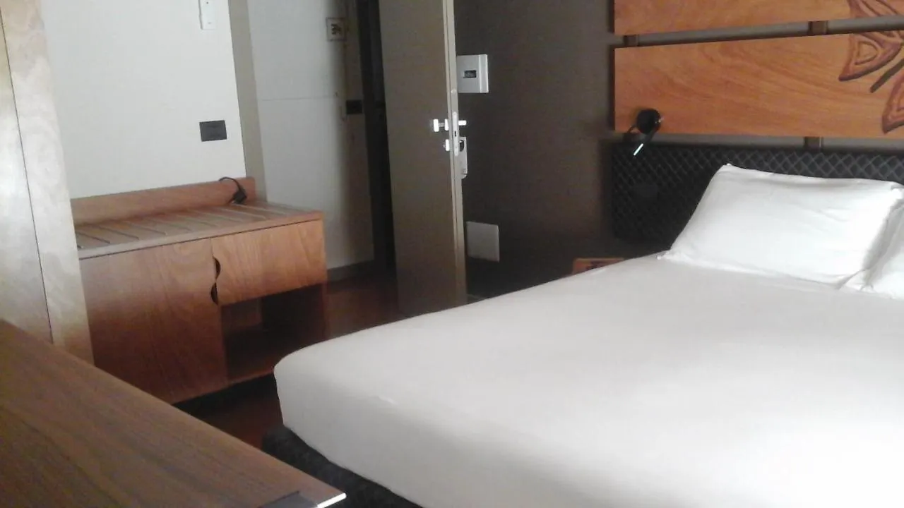 Hotel I Narcisi 시니스콜라