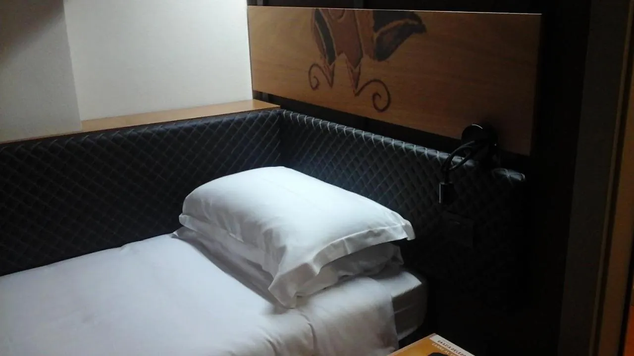 סיניסקולה Hotel I Narcisi 3*,